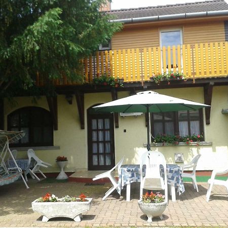 Sarkadi Apartman Гайдусобосло Екстер'єр фото