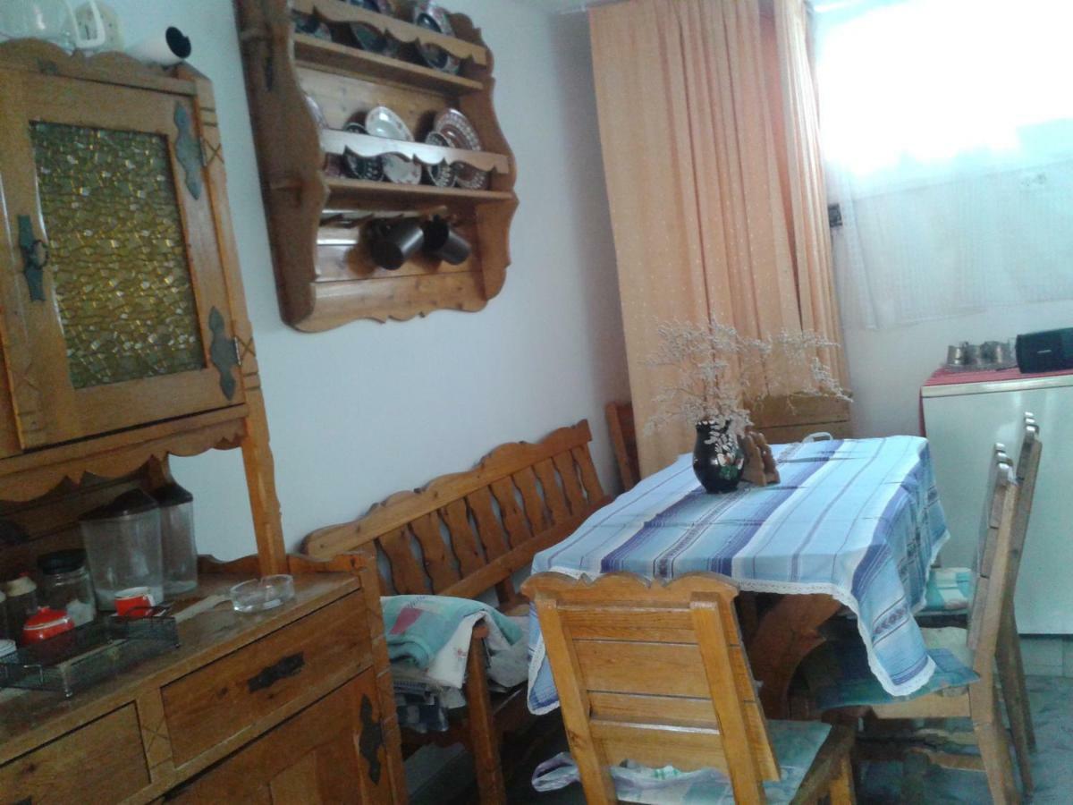 Sarkadi Apartman Гайдусобосло Екстер'єр фото